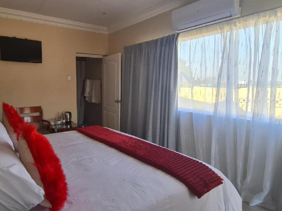 Benoni N12 Hotel Екстериор снимка