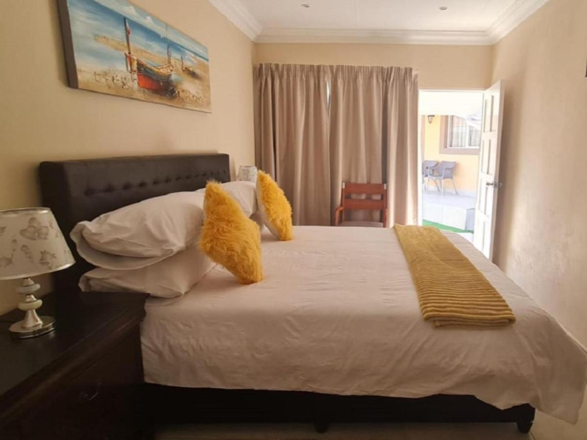 Benoni N12 Hotel Екстериор снимка