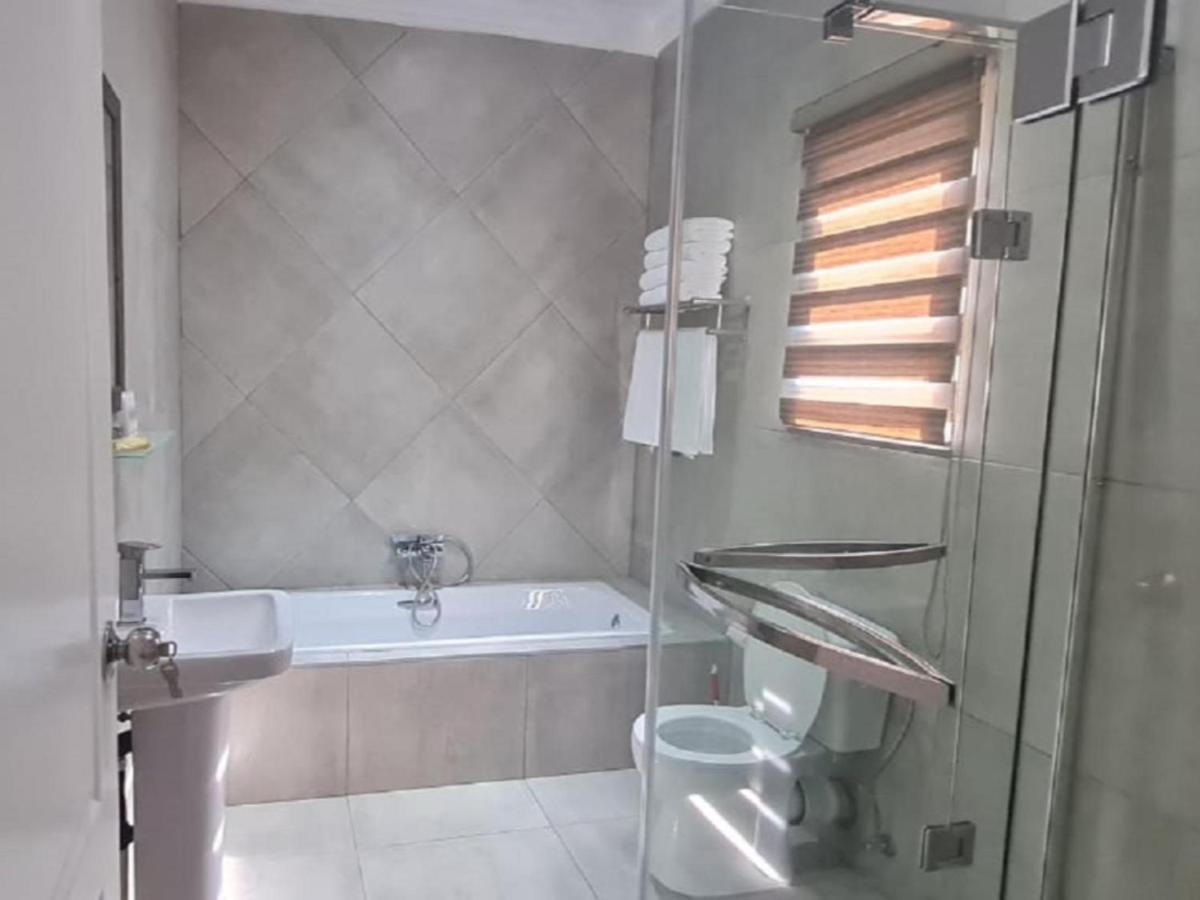 Benoni N12 Hotel Екстериор снимка